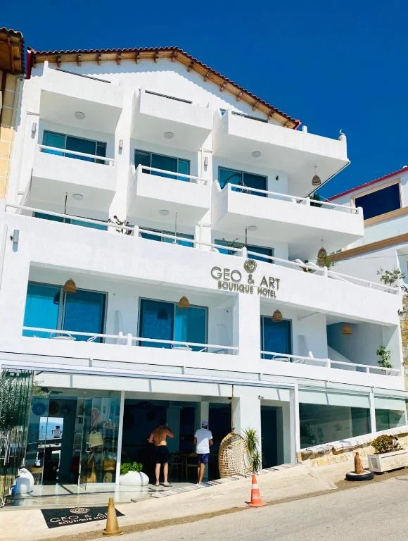 Geo & Art Boutique Hotel