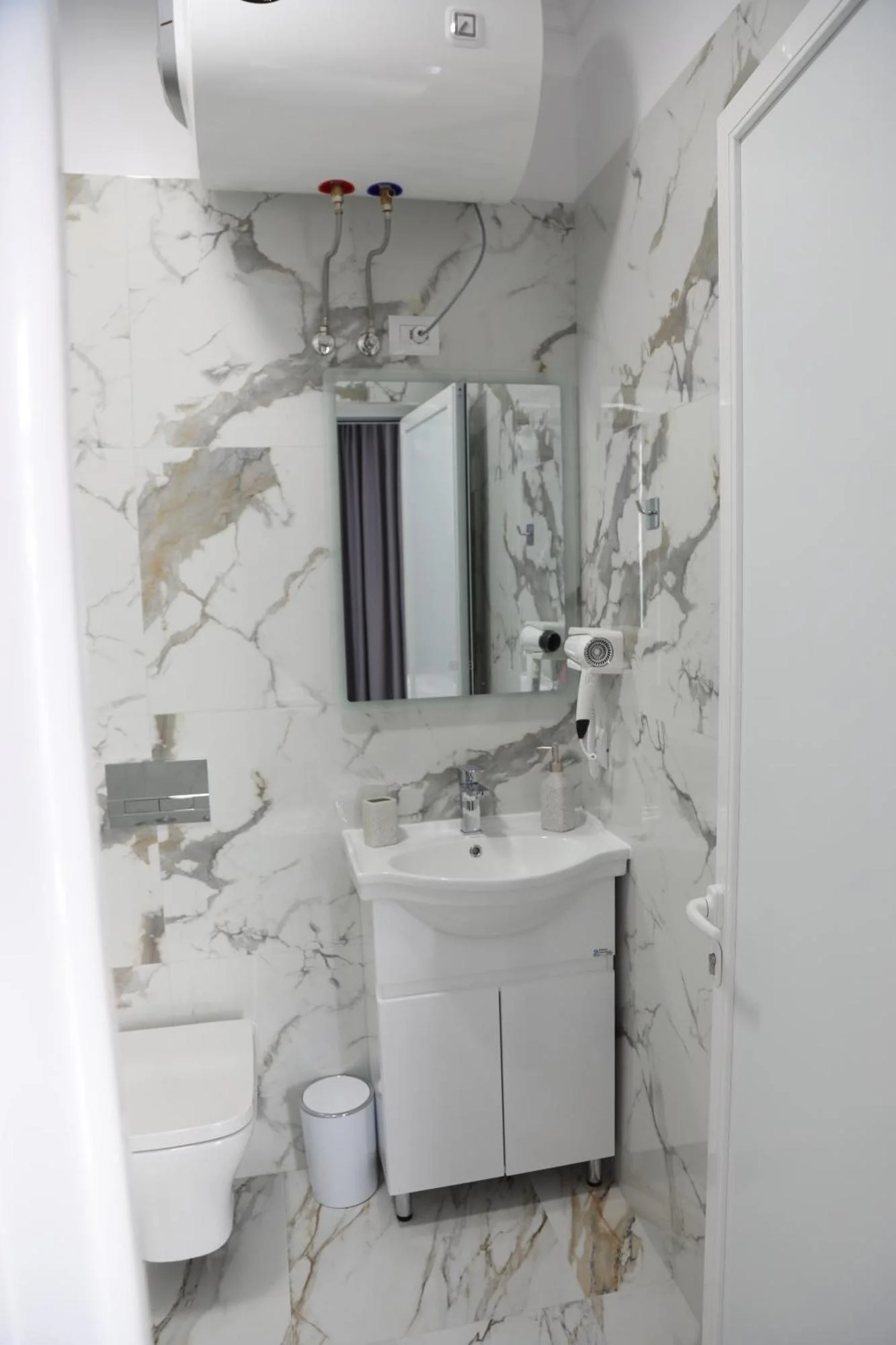 Hotel Deal – Castle View Rooms  - 4