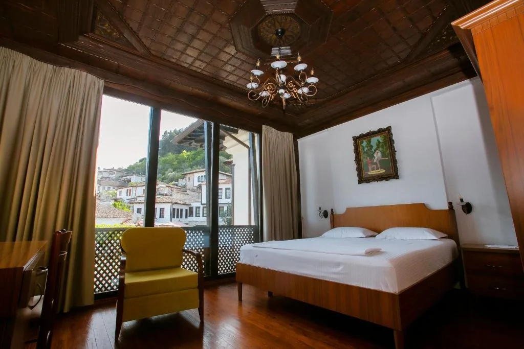 Onufri Hotel - 4