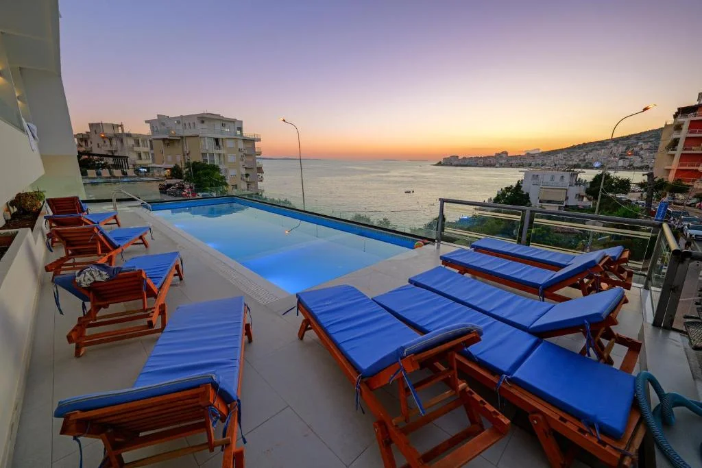 Hotel Vola - 4