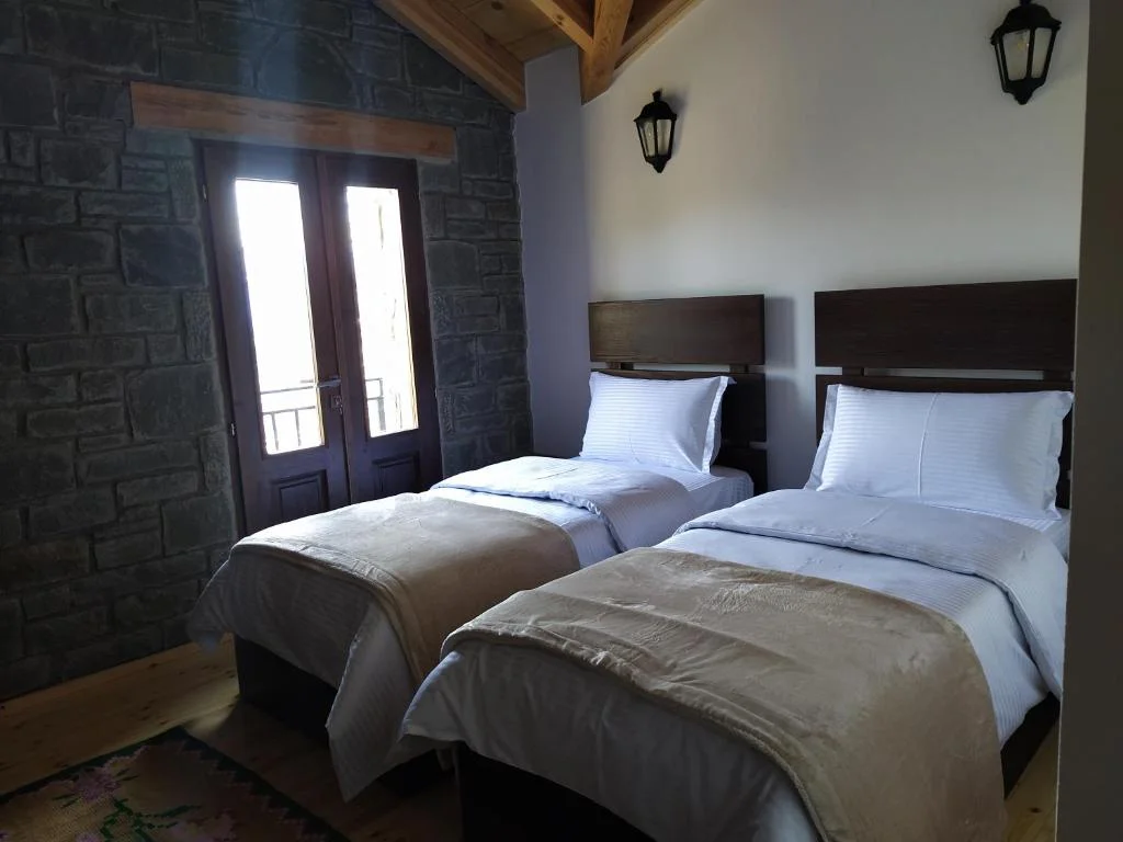 Chri Chri Guest House - 4