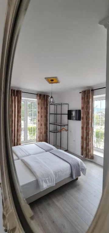 Funky Boutique Hotel & Adventures - 3