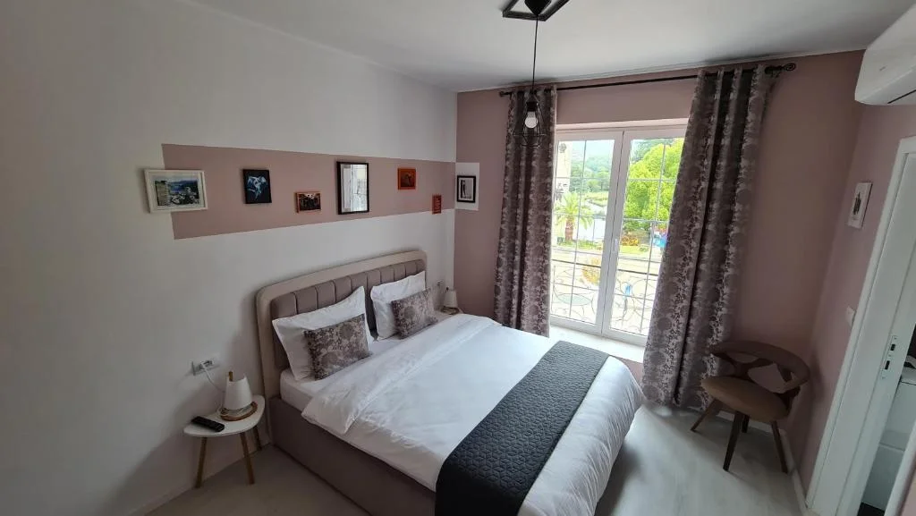 Funky Boutique Hotel & Adventures - 4