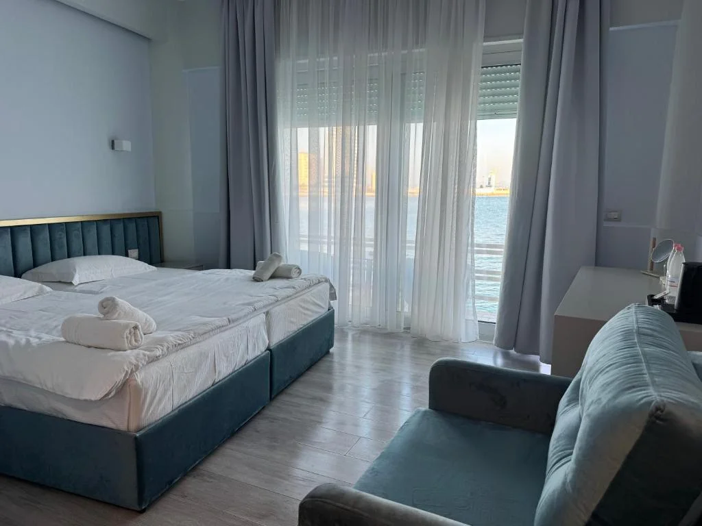 Ventus Harbor Hotel - 3