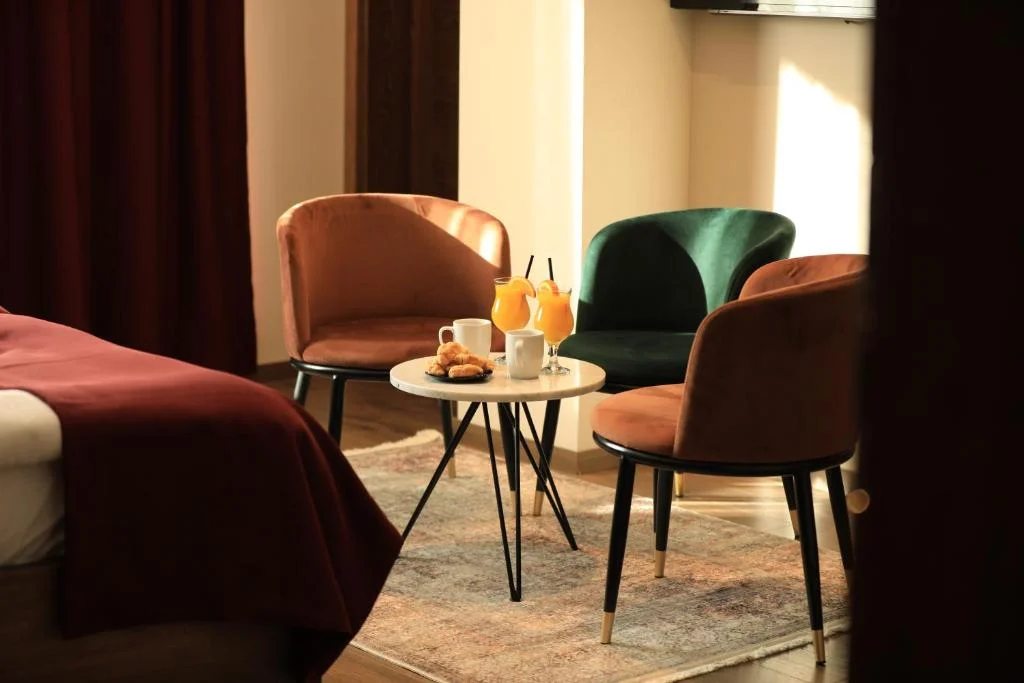 Monarch Boutique Hotel - 5
