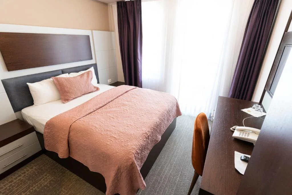 Hotel Prizreni - 2